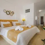 Eliza Apartahotel Livadi (Serifos)