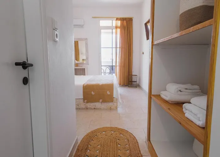 Aparthotel Eliza Livadi (Serifos)