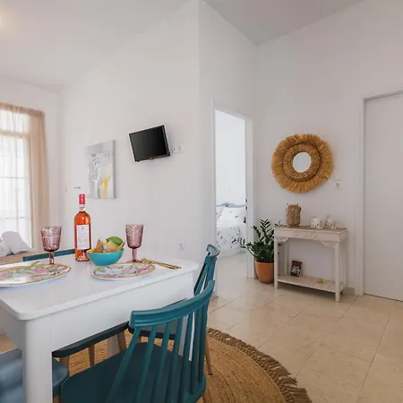 מלון דירות Eliza Livadi (Serifos)