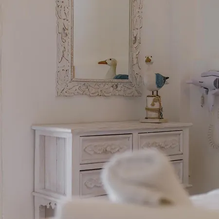 מלון דירות Eliza Livadi (Serifos)