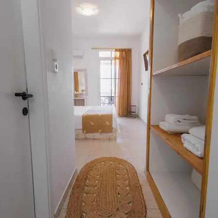 מלון דירות Eliza Livadi (Serifos)