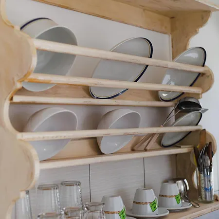 Studios Eliza Lägenhetshotell 2*