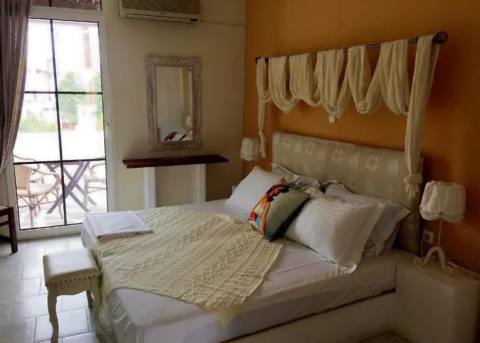 Studios Eliza Aparthotel 2*